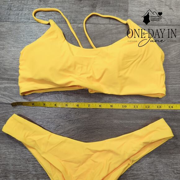 CharmLeaks Cheeky Crop Bikini Swimsuit Size M - Picture 2 of 4